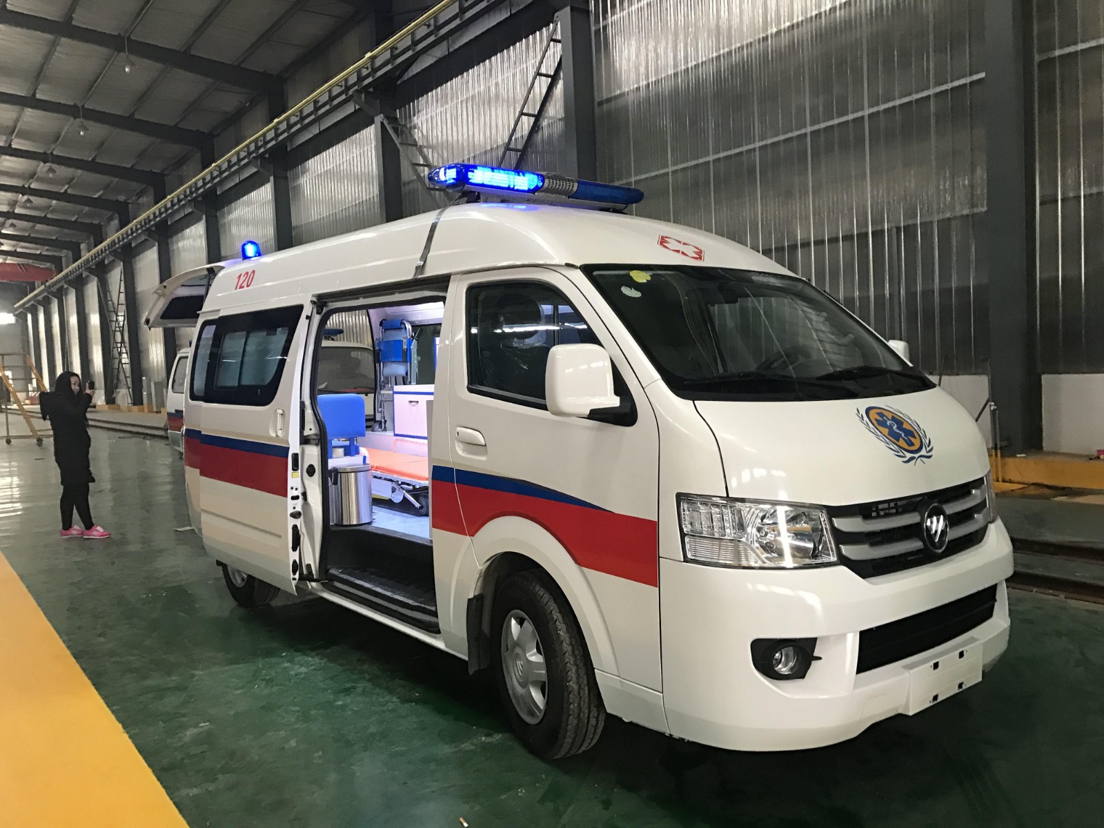聂荣县救护车转院